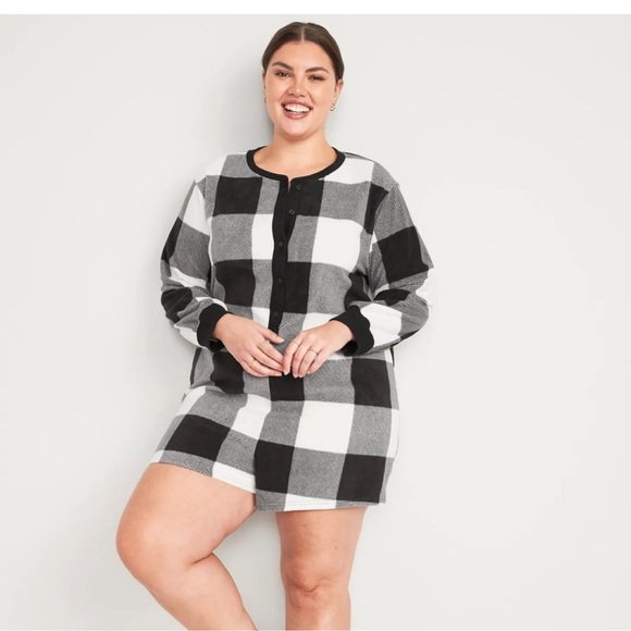 NWT OLD NAVY Fleece Henley Pajama Romper -- 3.5-inch ins
Black Buffalo Plaid XL - Picture 7 of 7
